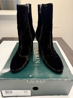 Lauren by Ralph Lauren Black Velvet Zipper Ankle Boots Size 8